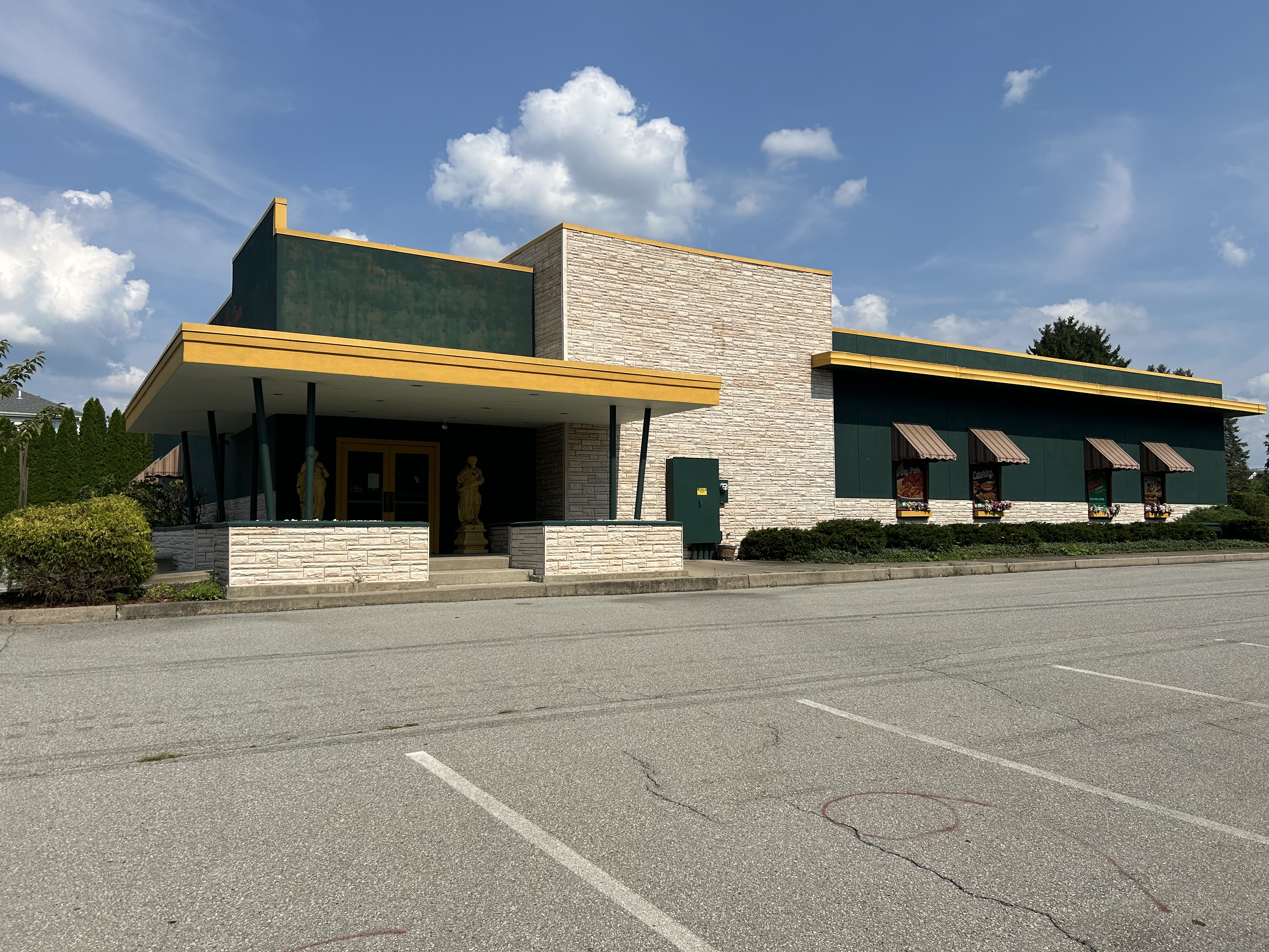 714 Grape St, Whitehall, Pennsylvania 18052, ,Retail,For Sale and For Lease,714 Grape St,1111