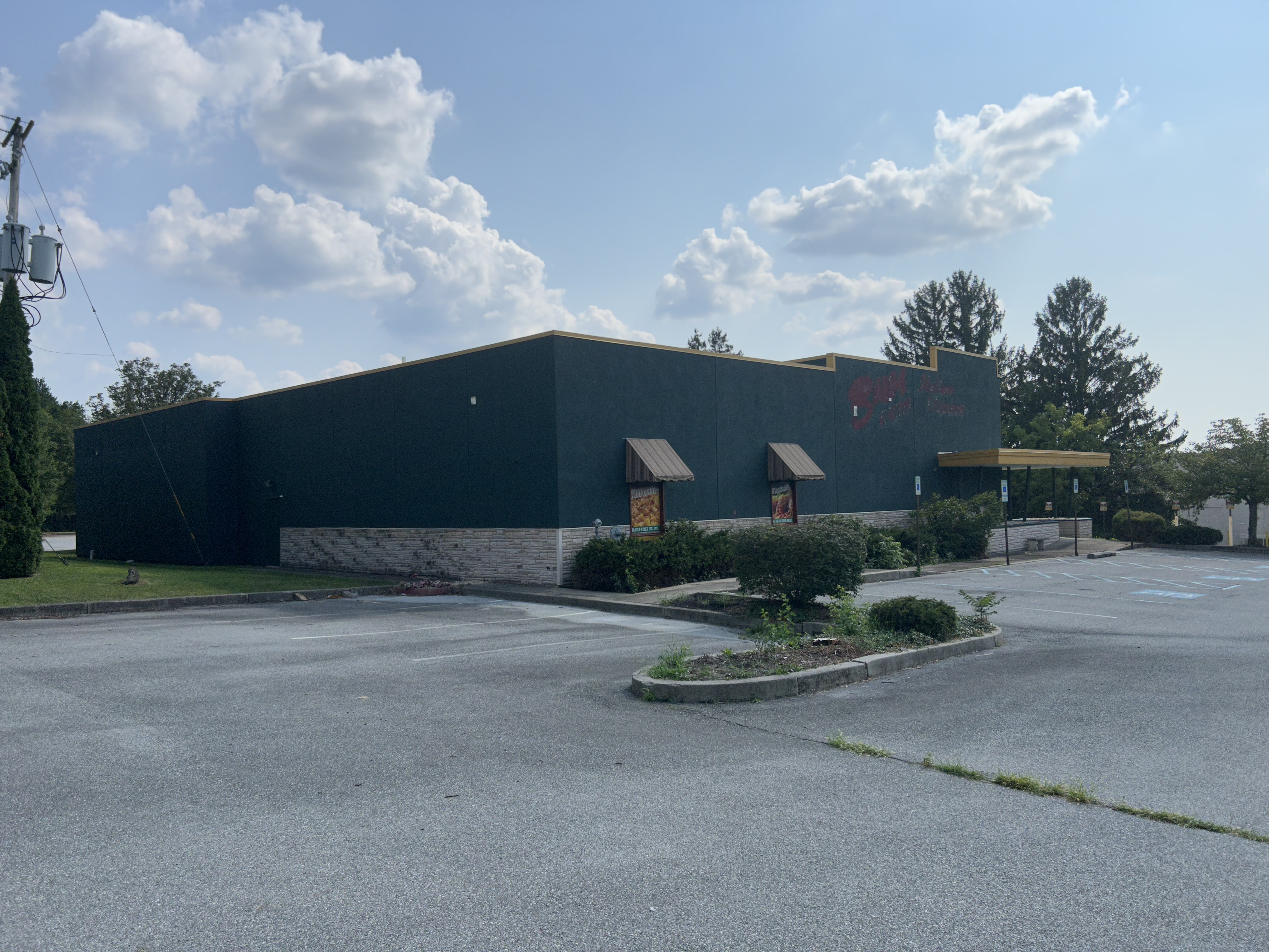 714 Grape St, Whitehall, Pennsylvania 18052, ,Retail,For Sale and For Lease,714 Grape St,1111