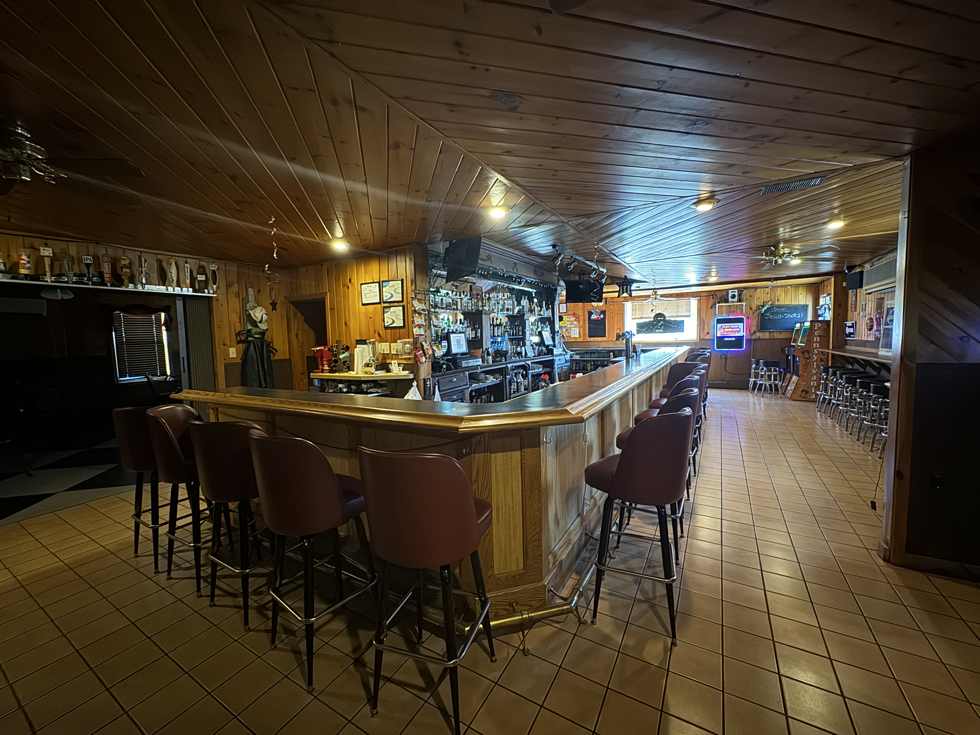 1424 W Lizard Creek Rd, Lehighton, Pennsylvania 18235, ,Retail,For Sale,Lizard Creek Pub,1424 W Lizard Creek Rd,1115