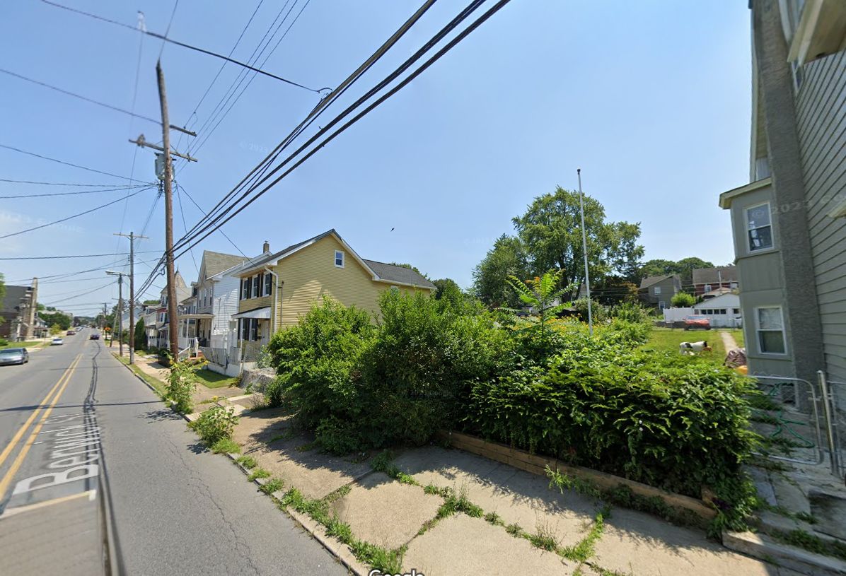 1024 W Berwick St, Easton, Pennsylvania 18042, ,Land,Residential For Sale,1024 W Berwick St,1156
