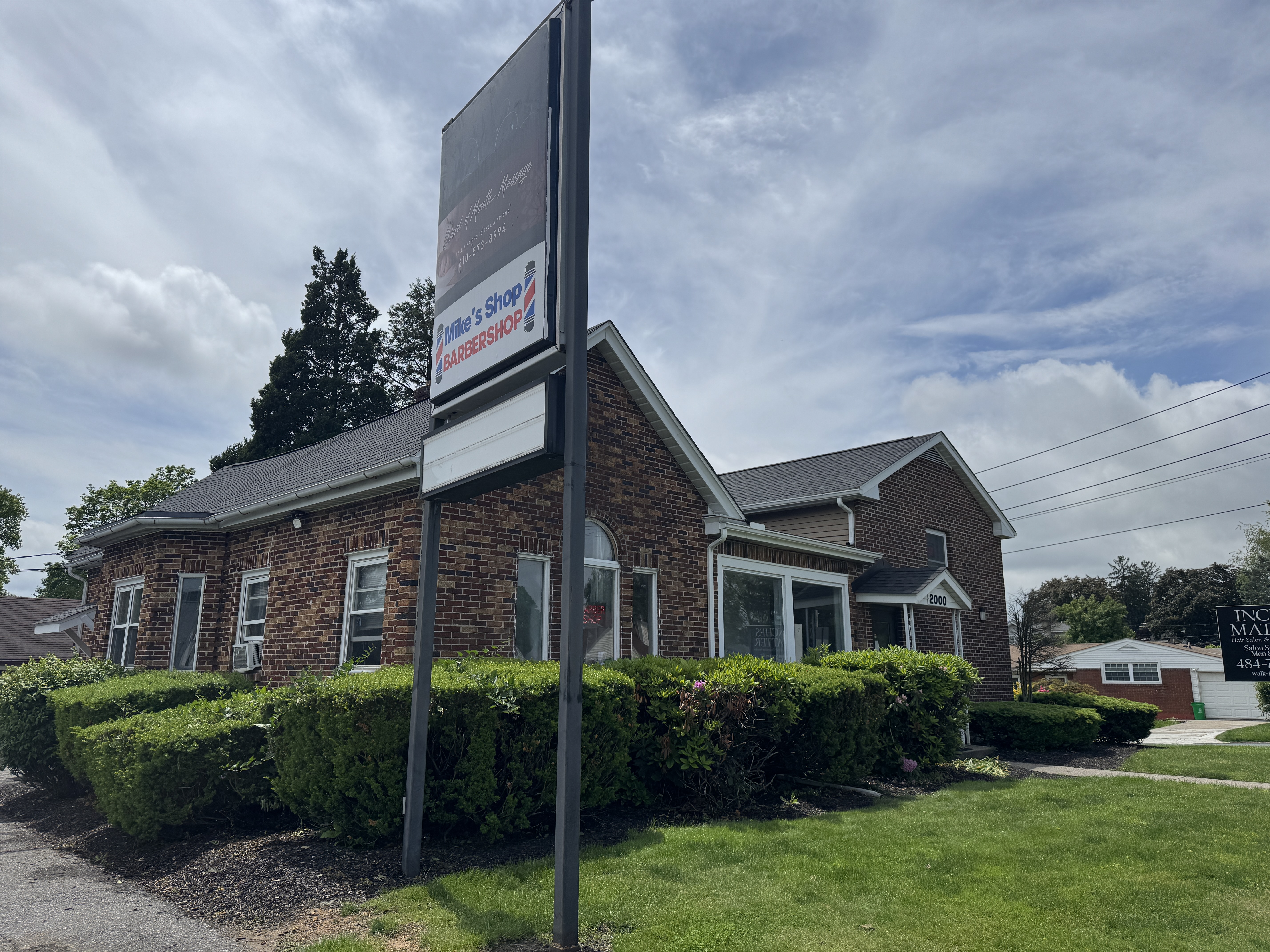 2000 Oxford Dr, Allentown, Pennsylvania 18103, ,Retail,For Lease,2000 Oxford Dr,1158