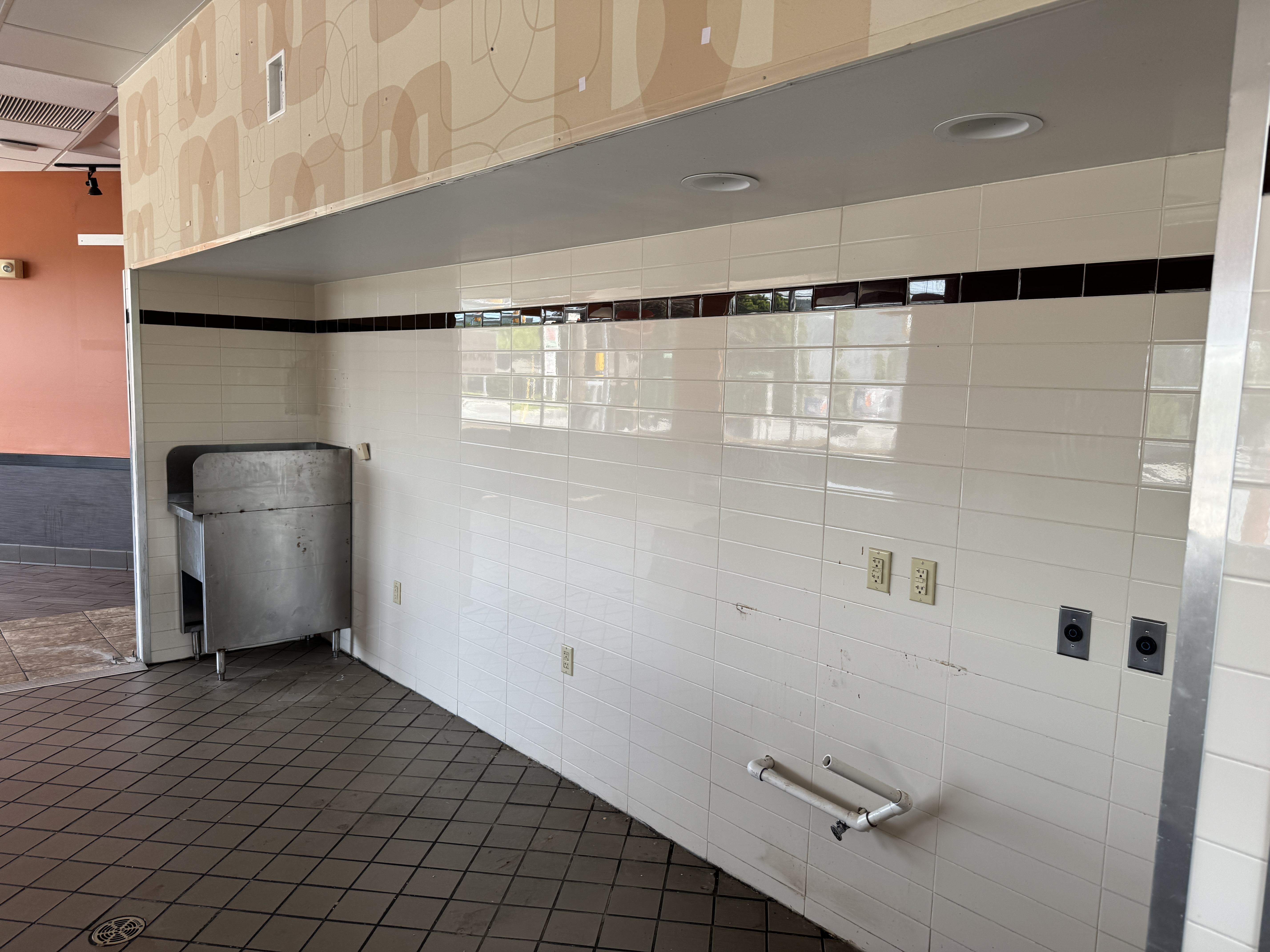 855 S Broadway, Wind Gap, Pennsylvania 18091, ,Retail,For Lease,855 S Broadway,1162