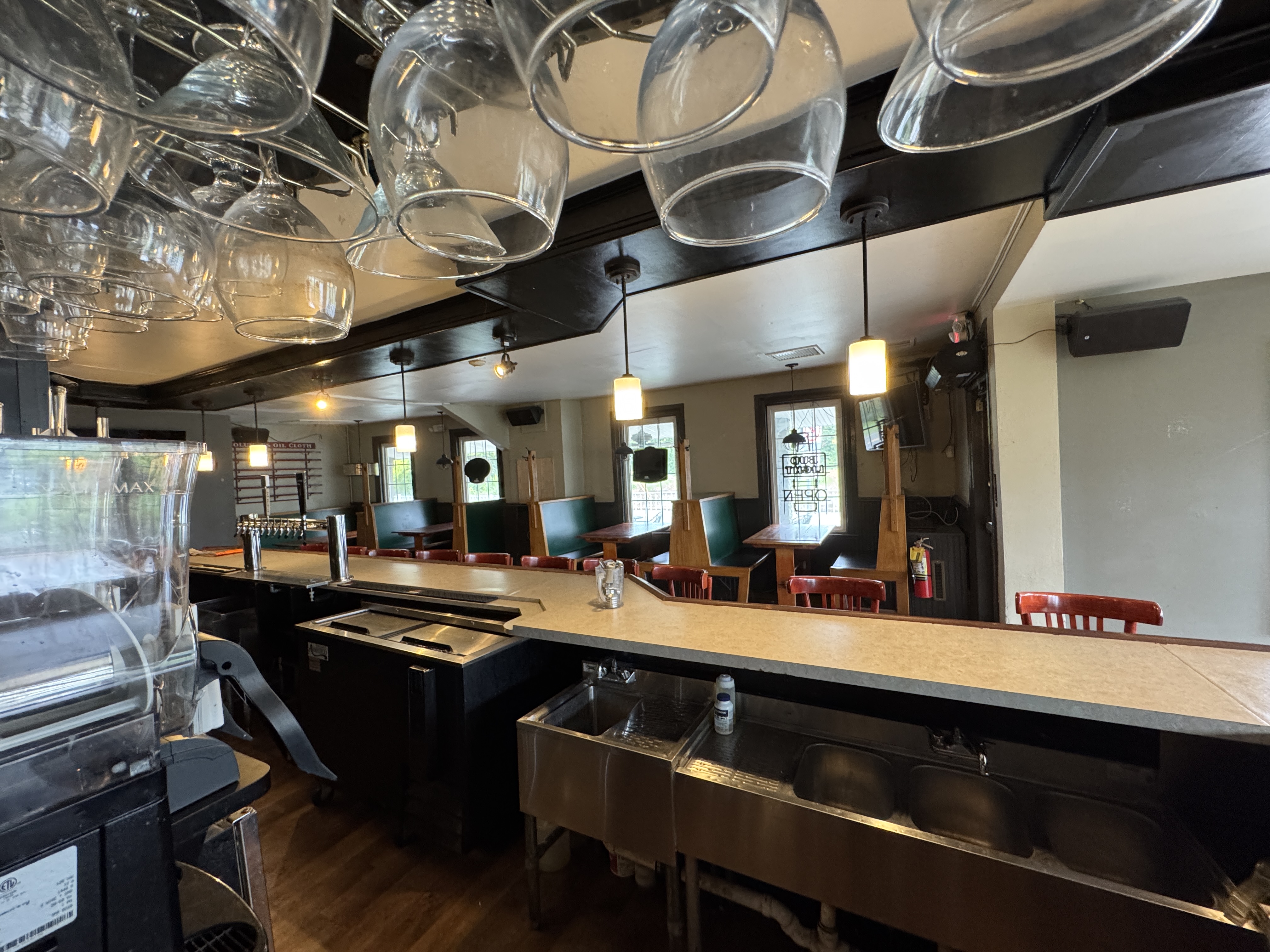 6751 Ruppsville Rd, Allentown, Pennsylvania 18106, ,Retail,For Lease,The Sunset Grille,6751 Ruppsville Rd,1176