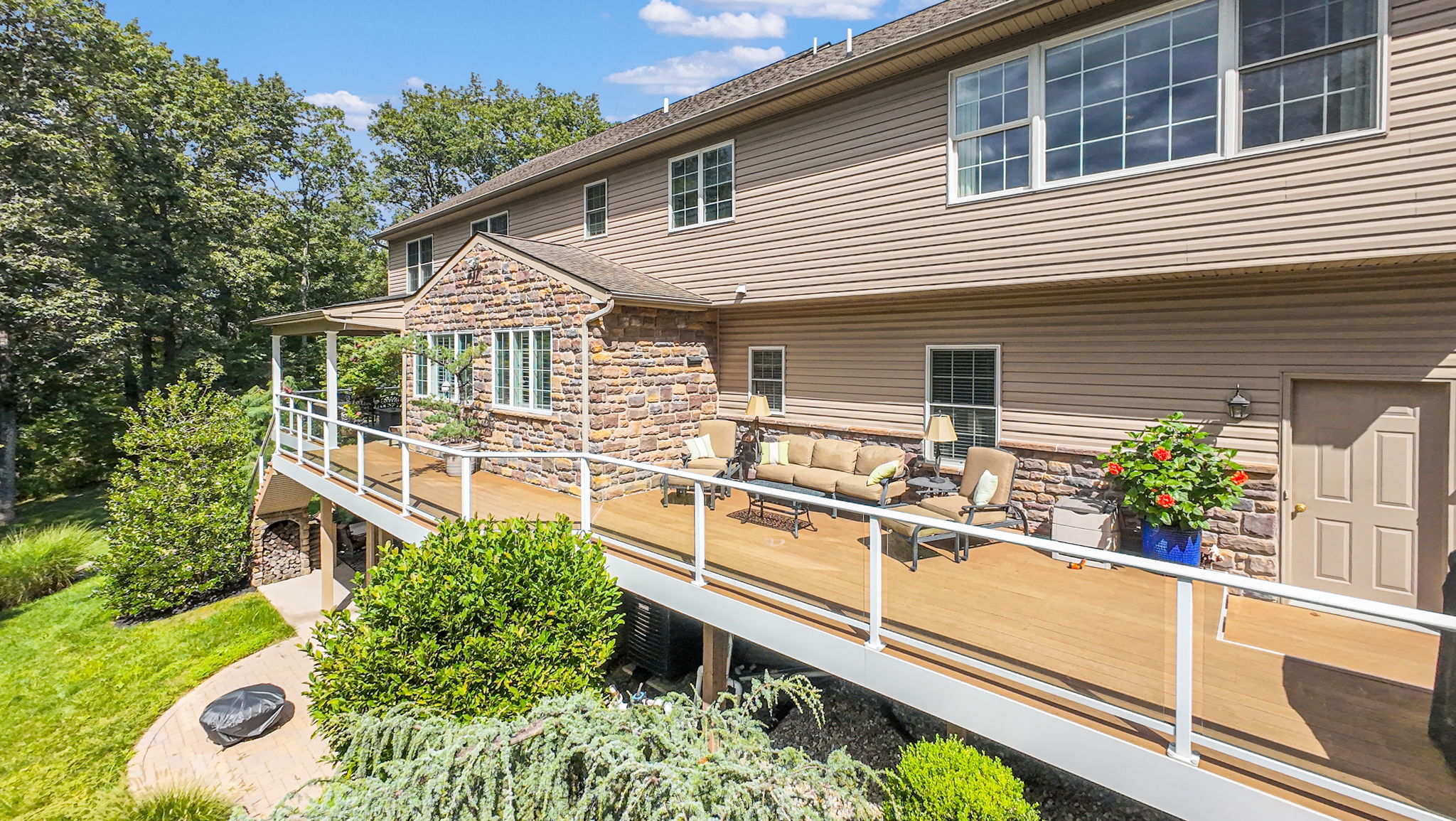 5615 Kernsville Rd, Orefield, Pennsylvania 18069, 5 Bedrooms Bedrooms, 22 Rooms Rooms,4 BathroomsBathrooms,Residence,Residential For Sale,5615 Kernsville Rd,1211