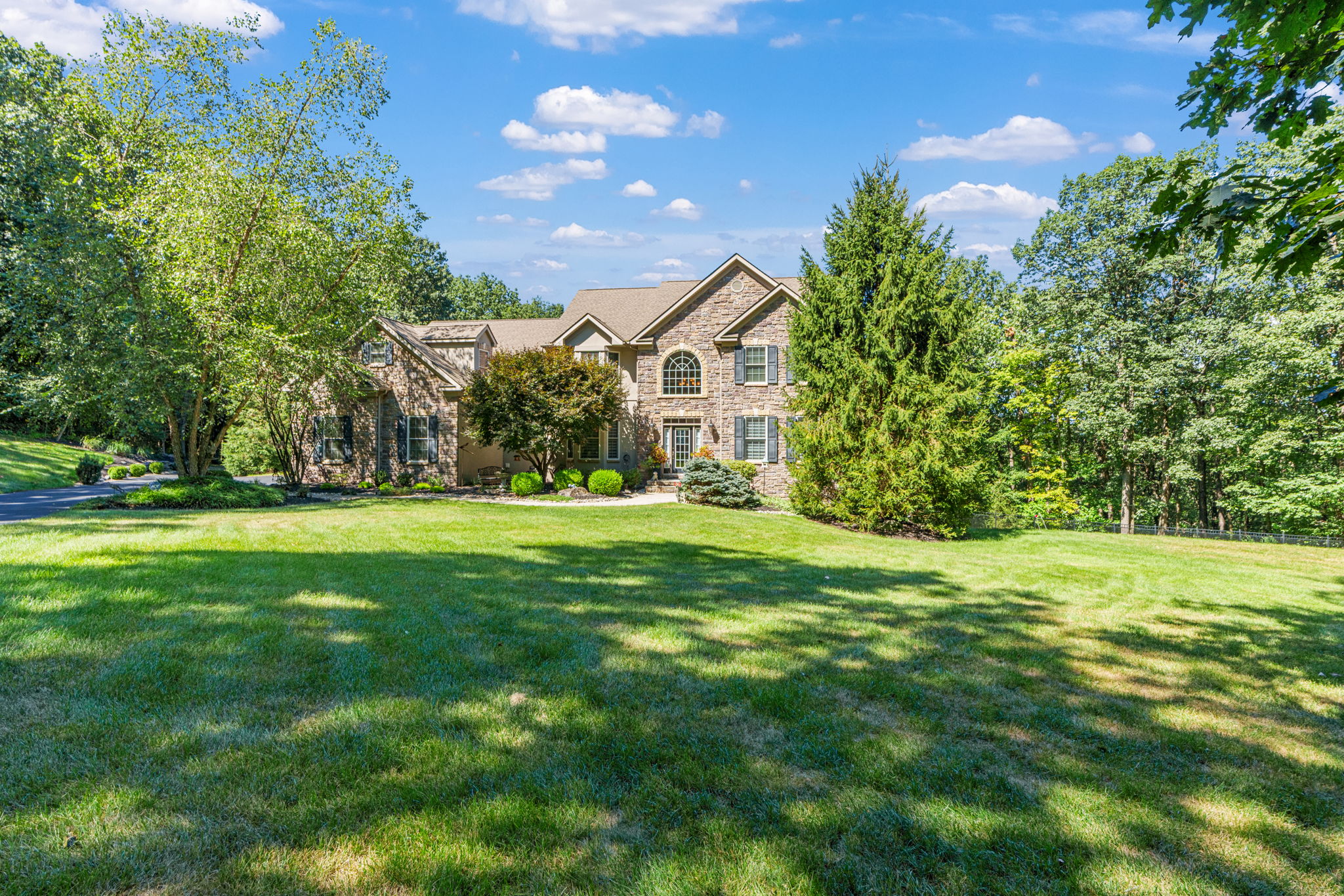 5615 Kernsville Rd, Orefield, Pennsylvania 18069, 5 Bedrooms Bedrooms, 22 Rooms Rooms,4 BathroomsBathrooms,Residence,Residential For Sale,5615 Kernsville Rd,1211