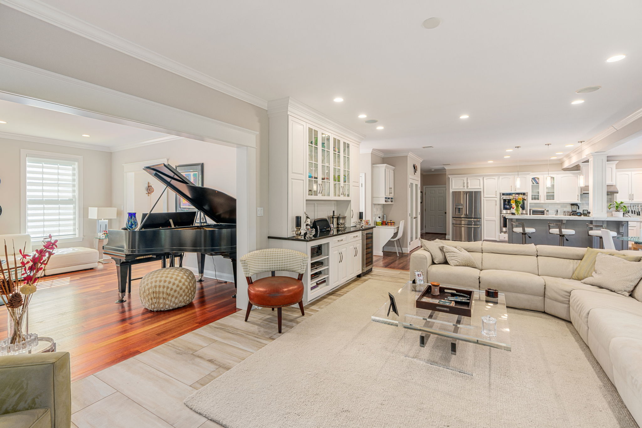 5615 Kernsville Rd, Orefield, Pennsylvania 18069, 5 Bedrooms Bedrooms, 22 Rooms Rooms,4 BathroomsBathrooms,Residence,Residential For Sale,5615 Kernsville Rd,1211