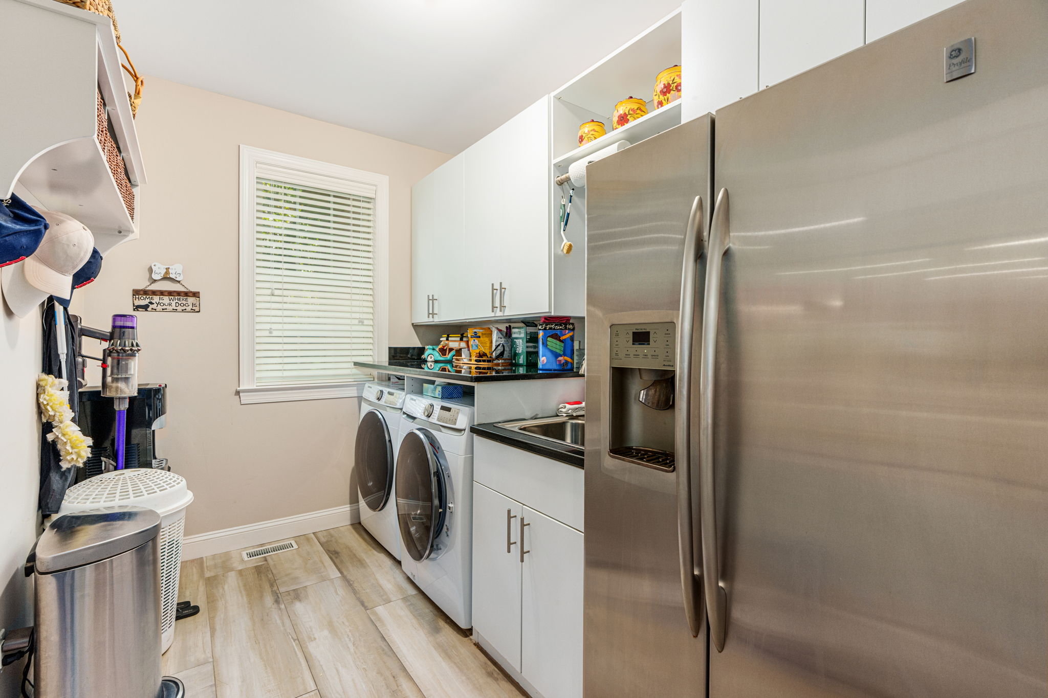 5615 Kernsville Rd, Orefield, Pennsylvania 18069, 5 Bedrooms Bedrooms, 22 Rooms Rooms,4 BathroomsBathrooms,Residence,Residential For Sale,5615 Kernsville Rd,1211