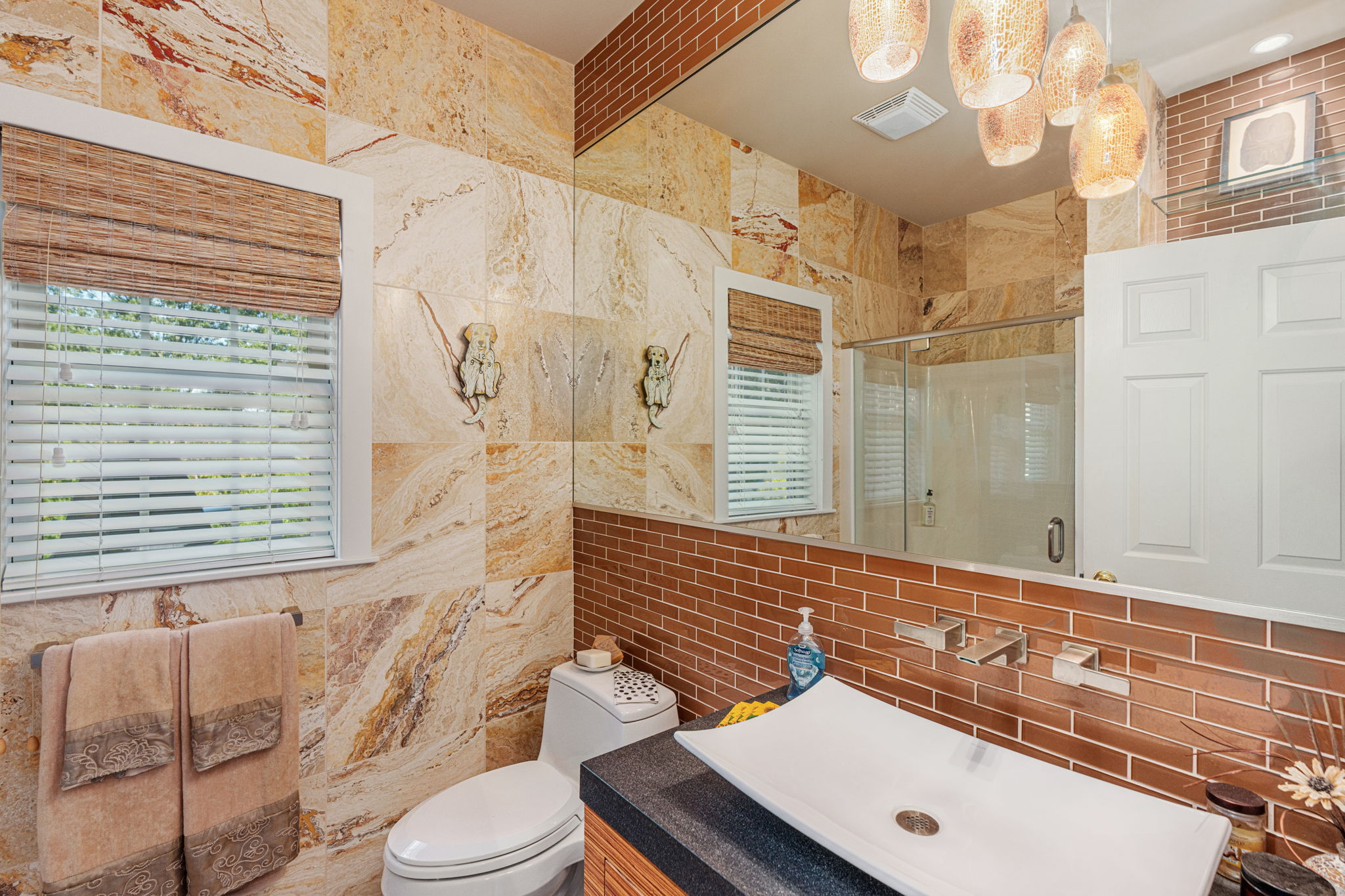 5615 Kernsville Rd, Orefield, Pennsylvania 18069, 5 Bedrooms Bedrooms, 22 Rooms Rooms,4 BathroomsBathrooms,Residence,Residential For Sale,5615 Kernsville Rd,1211