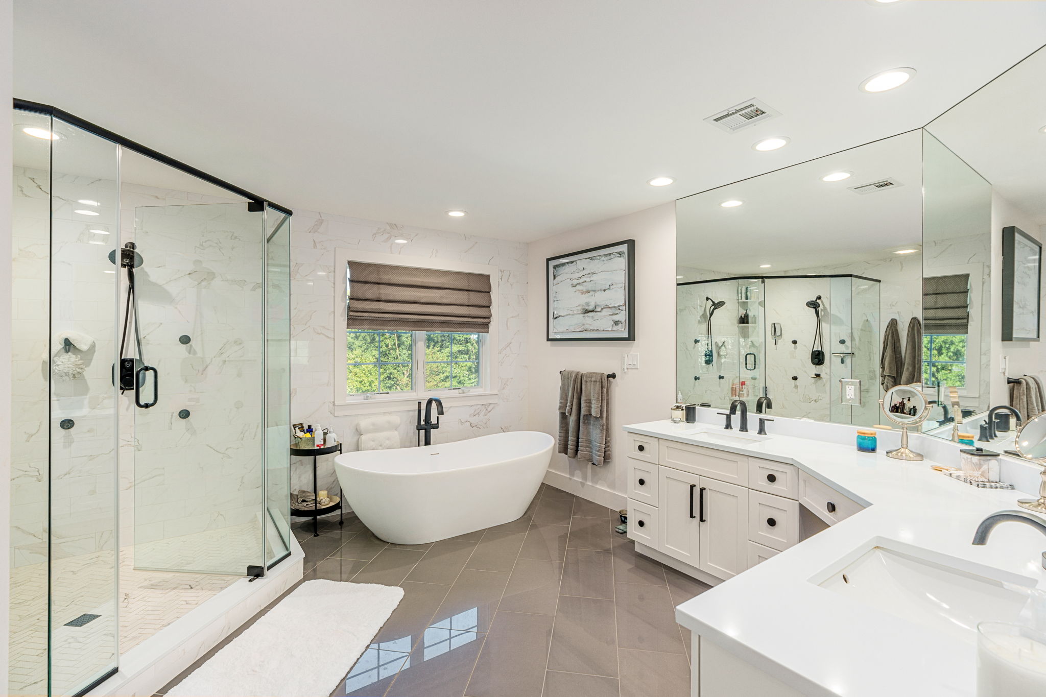 5615 Kernsville Rd, Orefield, Pennsylvania 18069, 5 Bedrooms Bedrooms, 22 Rooms Rooms,4 BathroomsBathrooms,Residence,Residential For Sale,5615 Kernsville Rd,1211