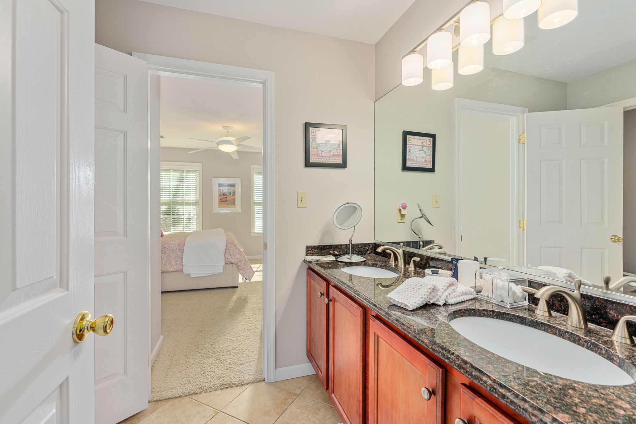 5615 Kernsville Rd, Orefield, Pennsylvania 18069, 5 Bedrooms Bedrooms, 22 Rooms Rooms,4 BathroomsBathrooms,Residence,Residential For Sale,5615 Kernsville Rd,1211