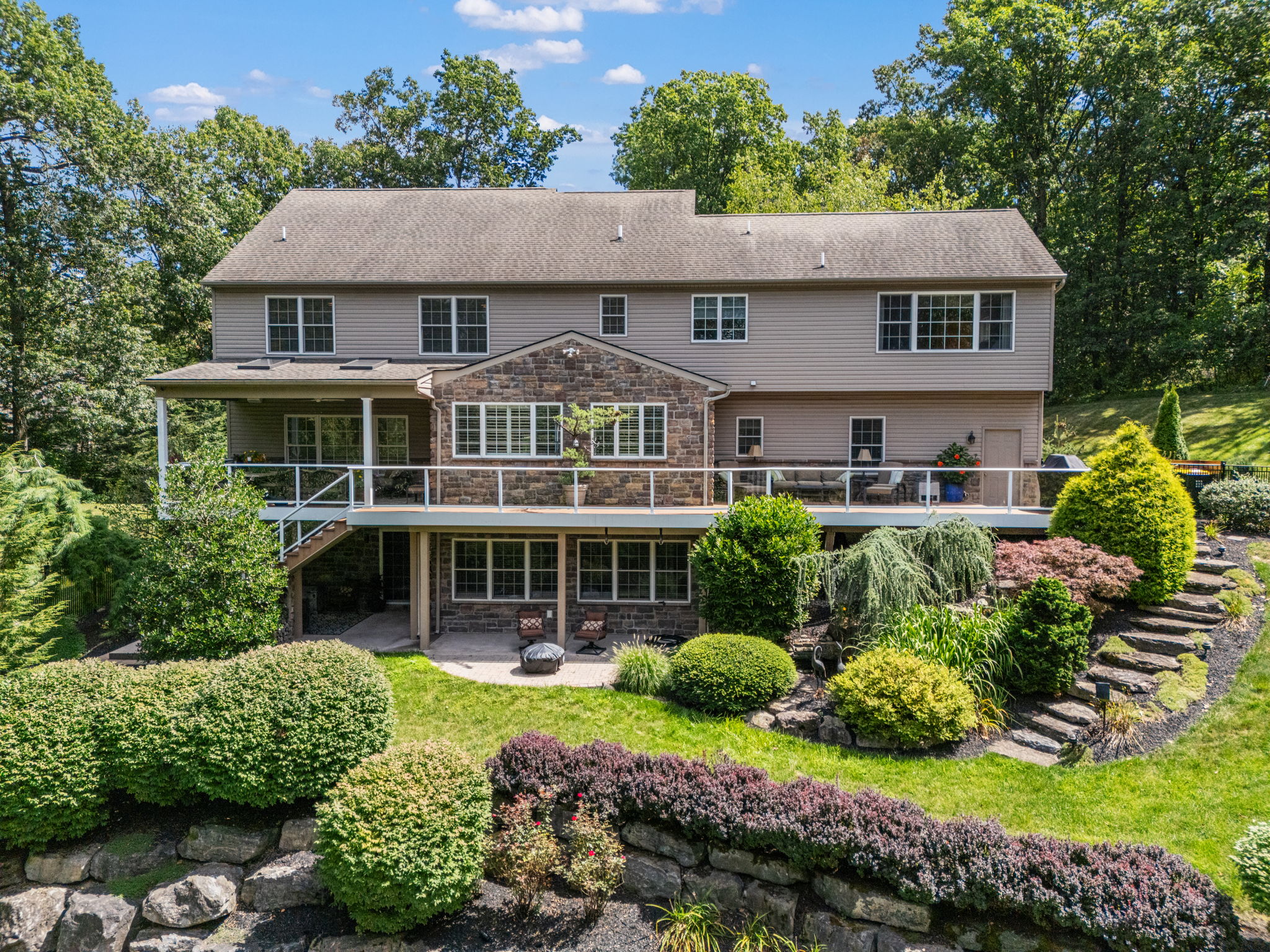 5615 Kernsville Rd, Orefield, Pennsylvania 18069, 5 Bedrooms Bedrooms, 22 Rooms Rooms,4 BathroomsBathrooms,Residence,Residential For Sale,5615 Kernsville Rd,1211