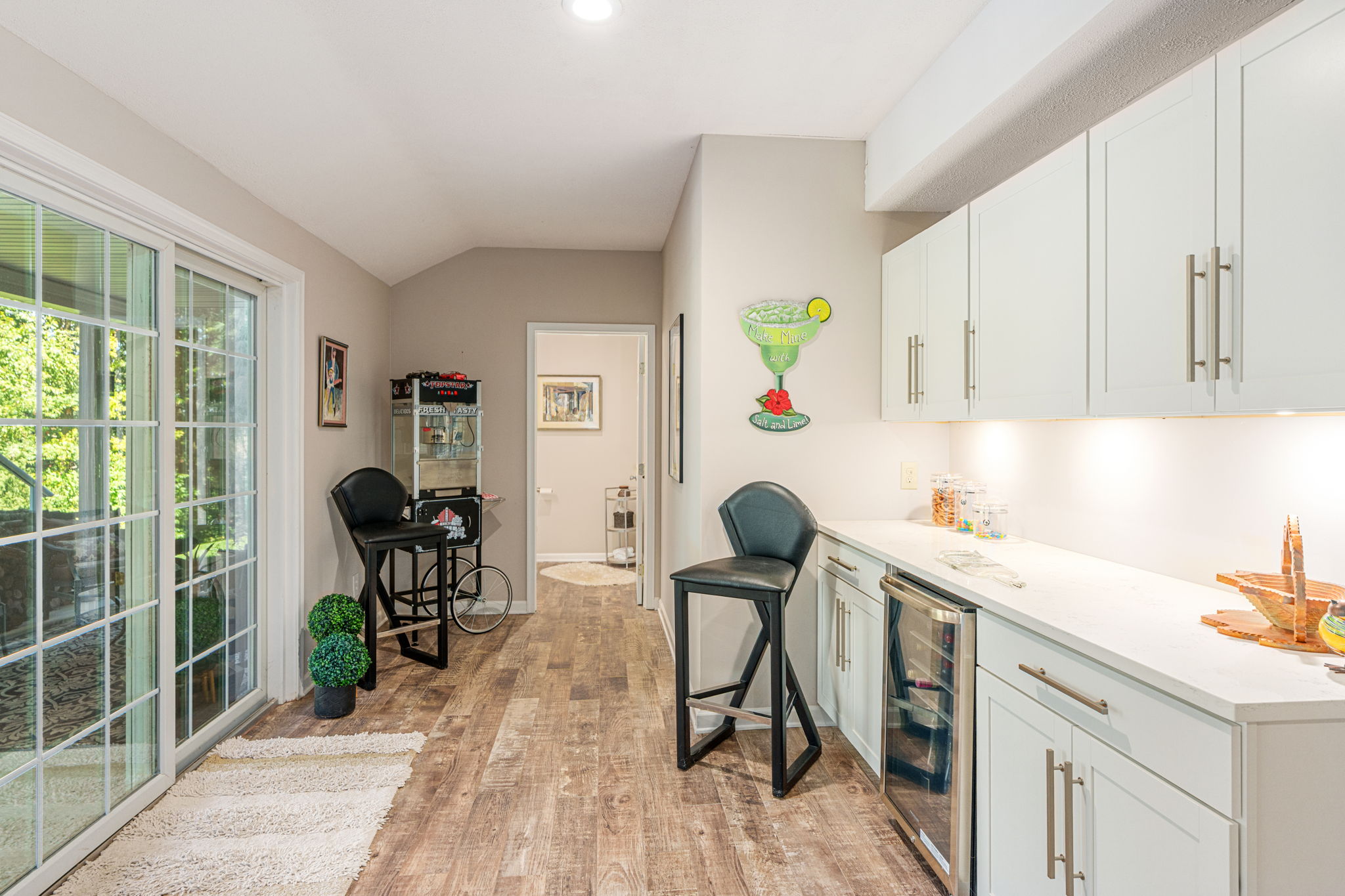 5615 Kernsville Rd, Orefield, Pennsylvania 18069, 5 Bedrooms Bedrooms, 22 Rooms Rooms,4 BathroomsBathrooms,Residence,Residential For Sale,5615 Kernsville Rd,1211