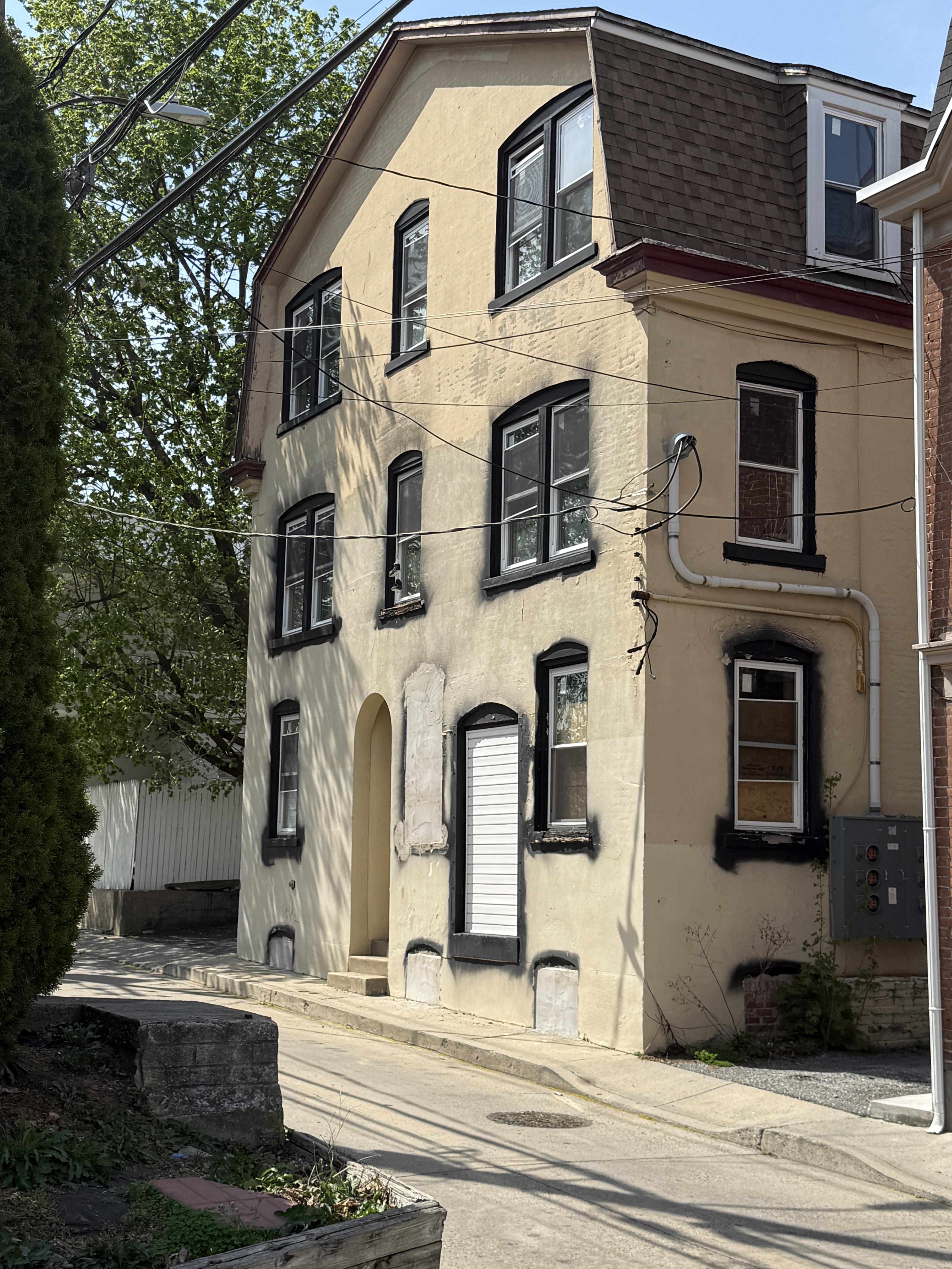 1413 W Court St, Allentown, Pennsylvania 18102, ,Apartment,For Sale,1413 W Court St,1212