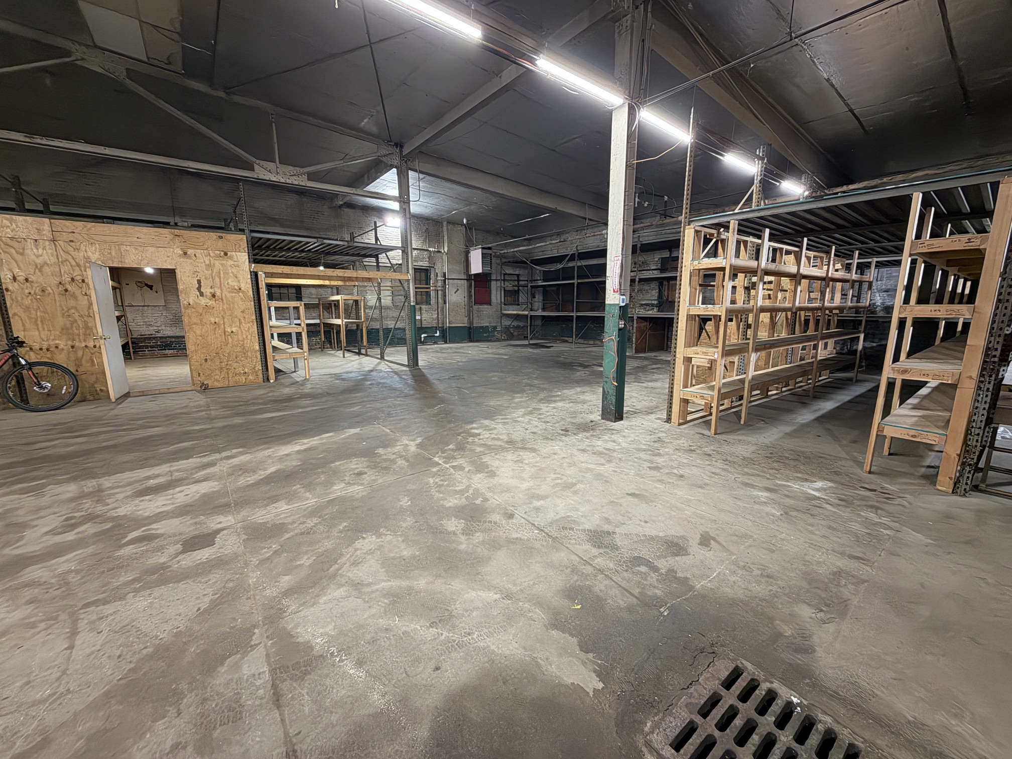 921 W Washington St, Allentown, Pennsylvania 18102, ,Industrial,For Lease,921 W Washington St,1218 921 W Washington St, Allentown, Pennsylvania 18102, ,Industrial,For Lease,921 W Washington St,1218