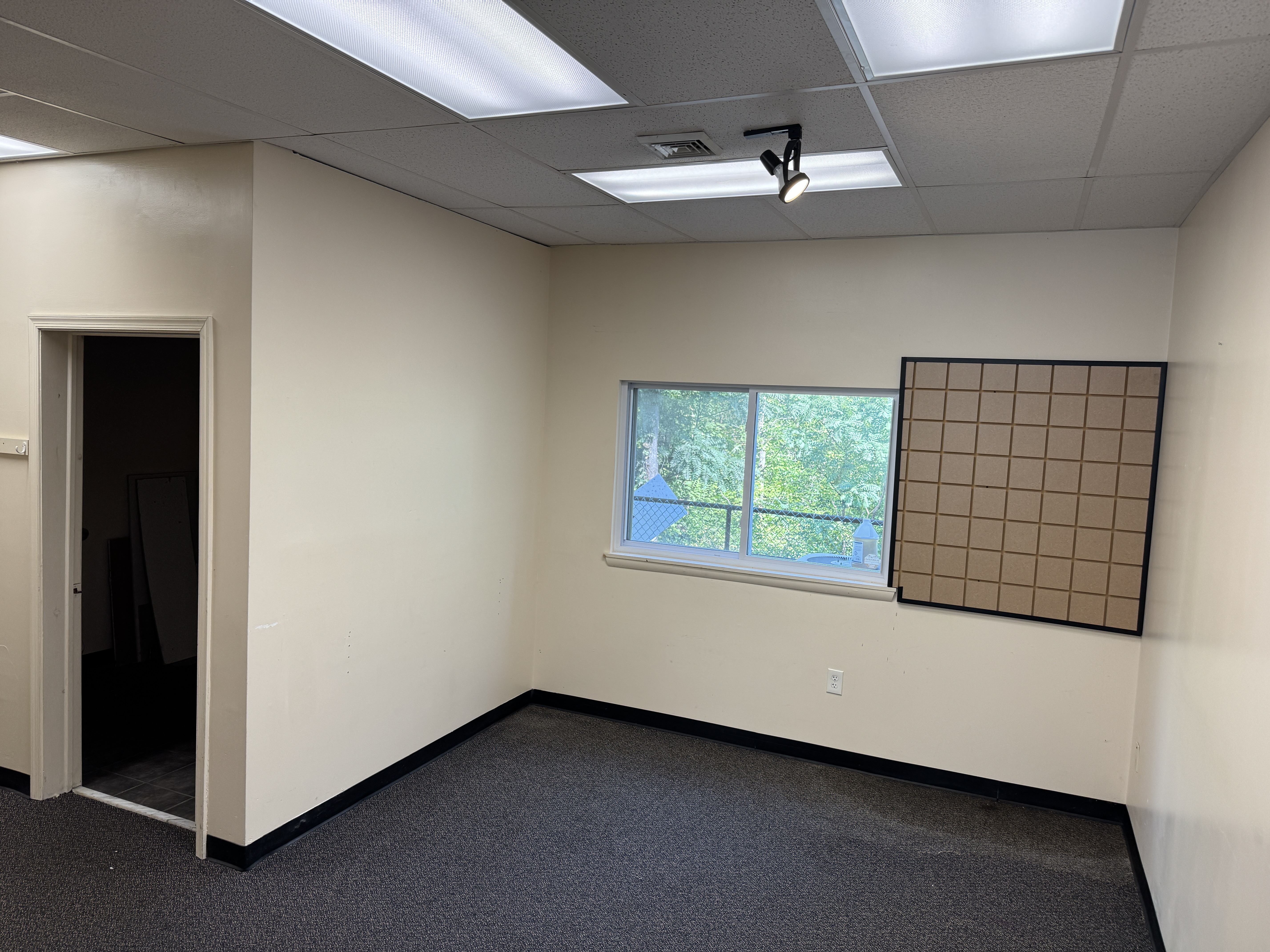 1 Park Lane, Douglassville, Pennsylvania 19518, ,Retail,For Lease,1 Park Lane,1237 1 Park Lane, Douglassville, Pennsylvania 19518, ,Retail,For Lease,1 Park Lane,1237