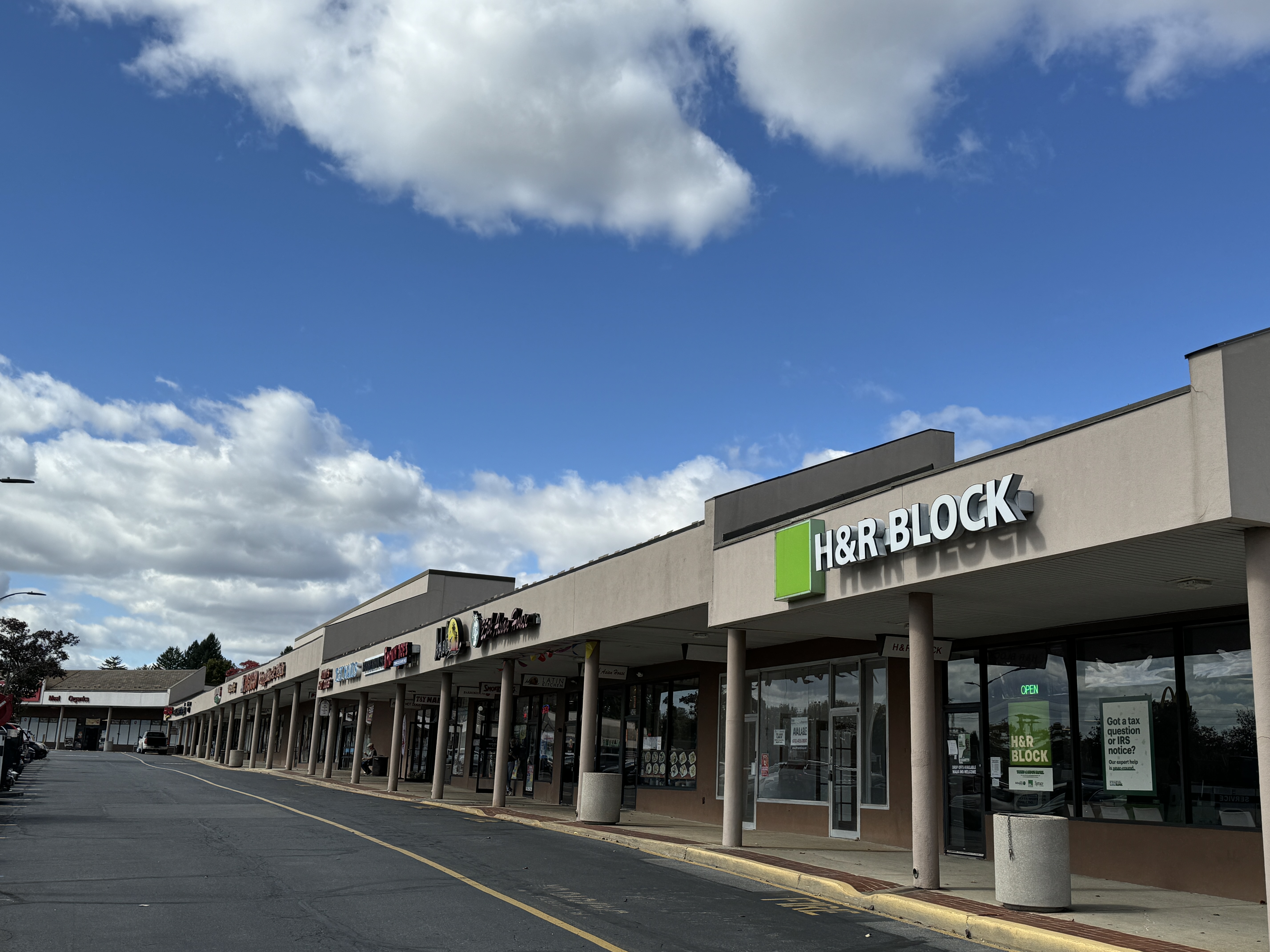 2429 - 2463 Nazareth Rd, Easton, Pennsylvania 18042, ,Retail,For Lease,2429 - 2463 Nazareth Rd,1029