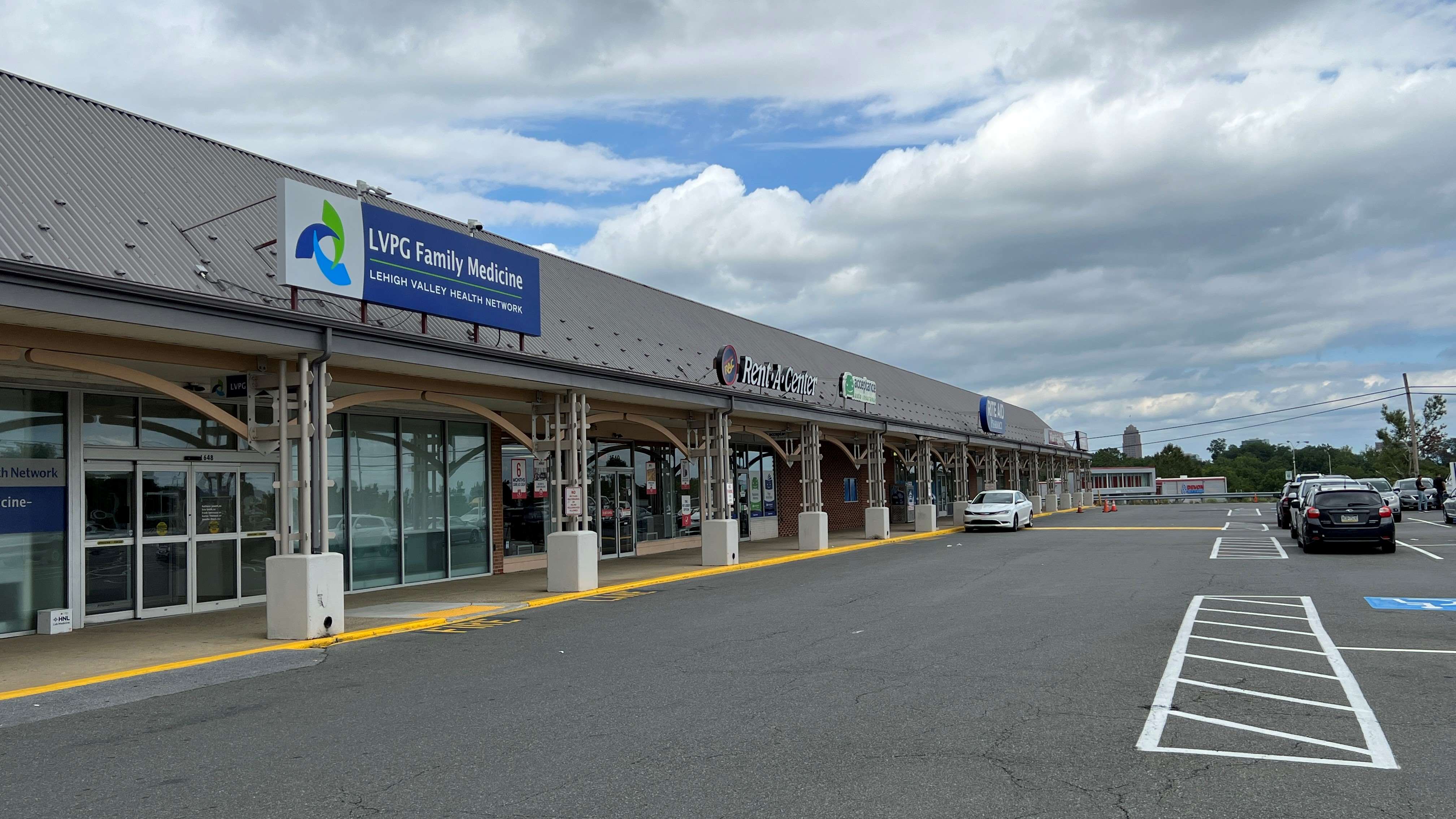 1604 South 4th St, Allentown, Pennsylvania 18103, ,Retail,For Lease,1604 South 4th St,1050