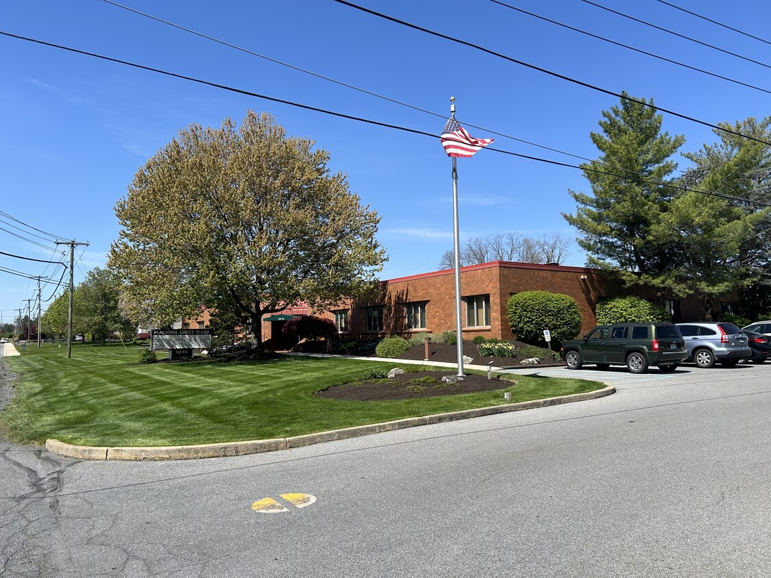 1815 Schadt Ave, Whitehall, Pennsylvania 18052, ,Office,For Lease,Peachtree Office Plaza,1815 Schadt Ave,1086